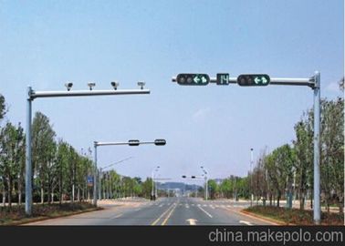 China 6m Single Bracket Galvanized Traffic Street Light Pole 3mm Steel Plate Thickness supplier