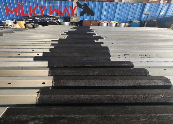 China 11m 3.8mm 7.2mm 80-100 microm Average Hot Dip Galvanization for Durable Galvanized Steel Pole supplier