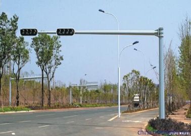 6500mm Height Galvanized Traffic Light Pole Columns Single Bracket For Horizontal Mounting supplier