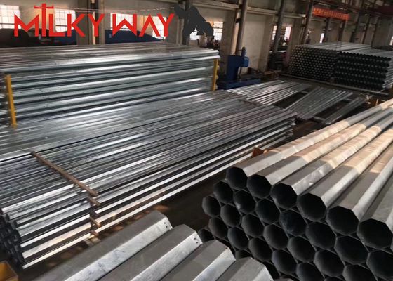 Galvanized Traffic Light Pole 10M Height 7M Crossarm supplier