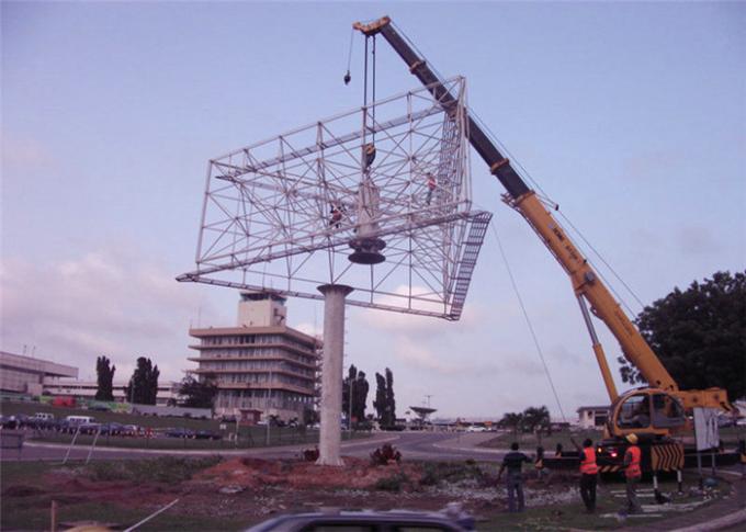 Single Sided Outdoor Steel LED Advertising Board Display 12M-30M Height 2