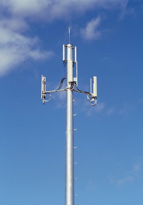 Slip Sleeve Tapered 80ft GSM Mono Pole Tower With Poured Concrete 0